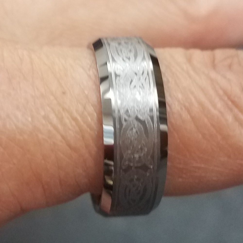 8mm Flat Celtic Dragon men's Tungsten Band Ring - Picture 2 of 6